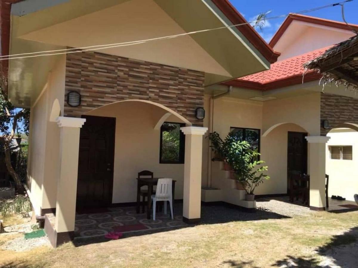 Anekha'S Guest Room Moalboal Exterior photo
