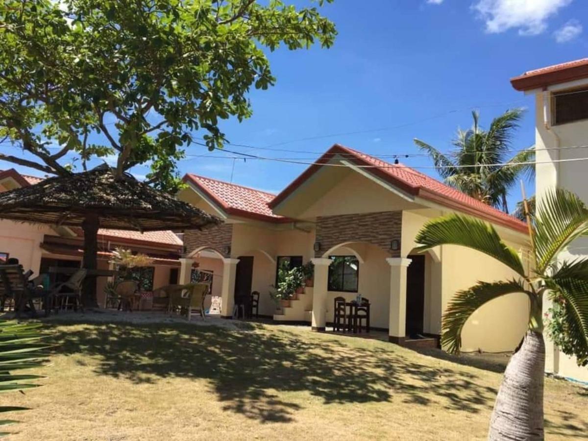 Anekha'S Guest Room Moalboal Exterior photo
