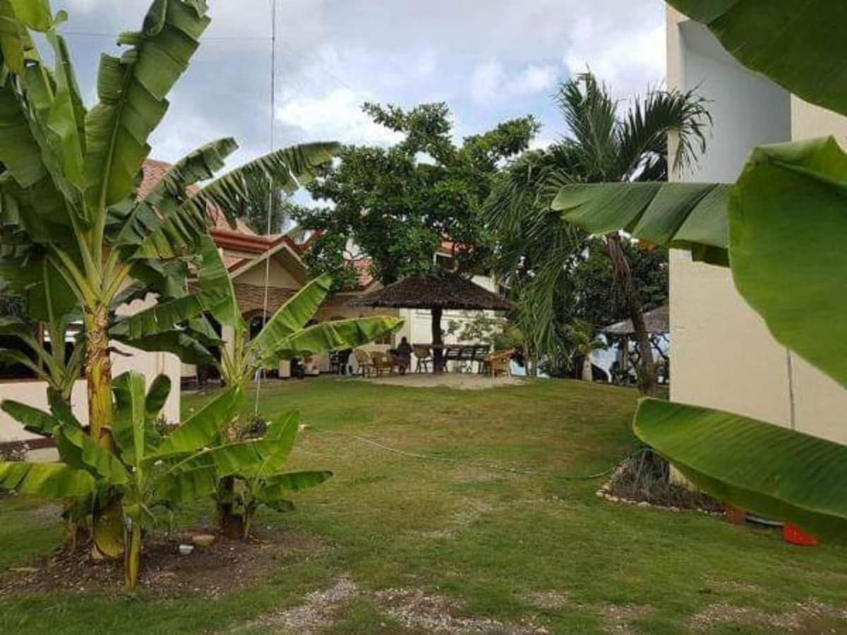 Anekha'S Guest Room Moalboal Exterior photo