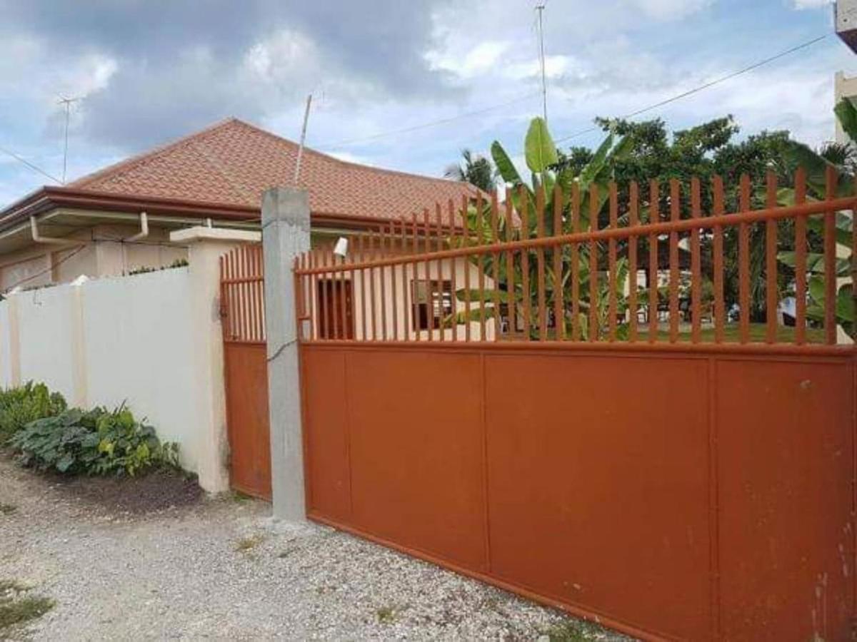 Anekha'S Guest Room Moalboal Exterior photo